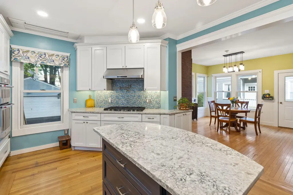 15 Amherst Street Portland ME 04103