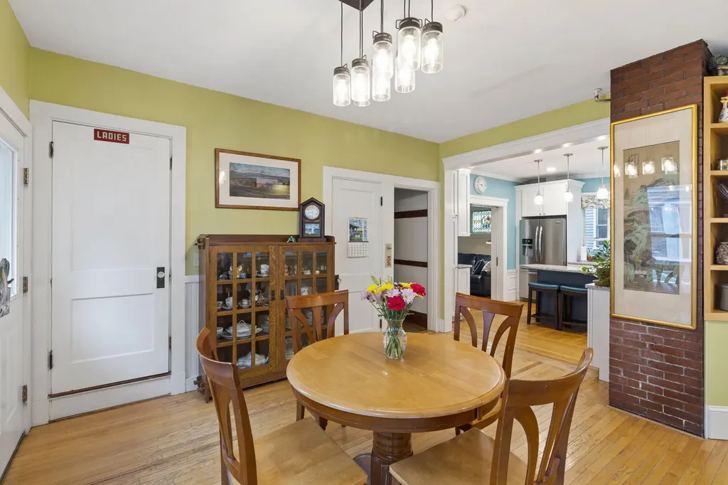 15 Amherst Street Portland ME 04103