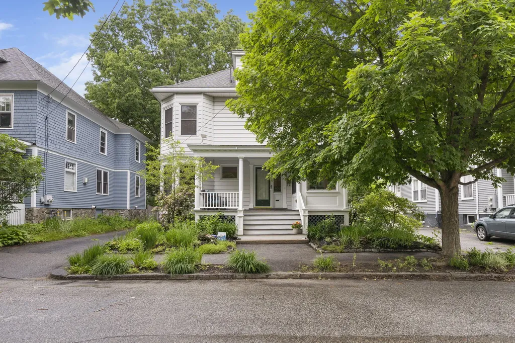 15 Amherst Street Portland ME 04103