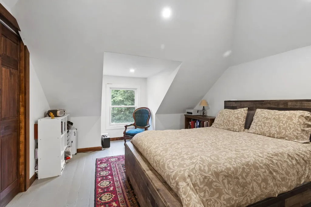 15 Amherst Street Portland ME 04103