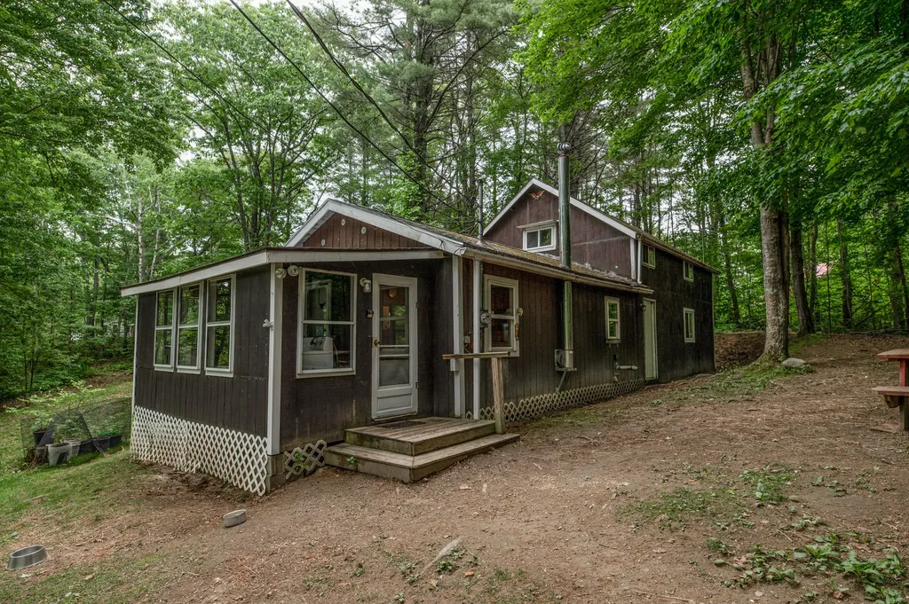80 Emery Lane West Gardiner ME 04345
