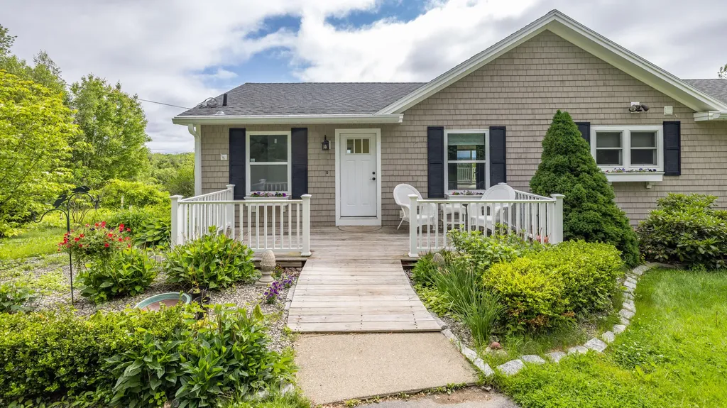 104 Upper Bluff Road Northport ME 04849