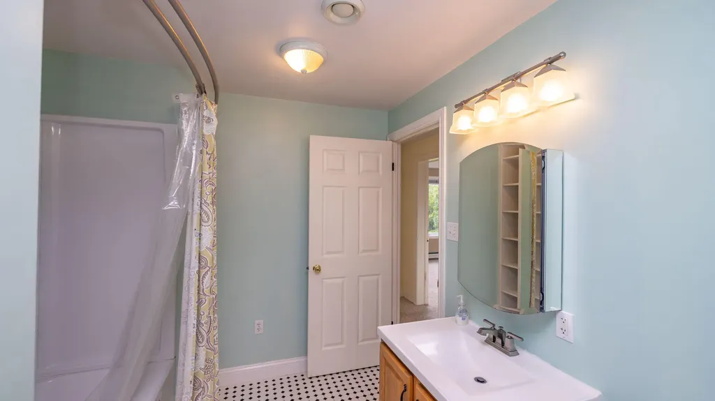 104 Upper Bluff Road Northport ME 04849