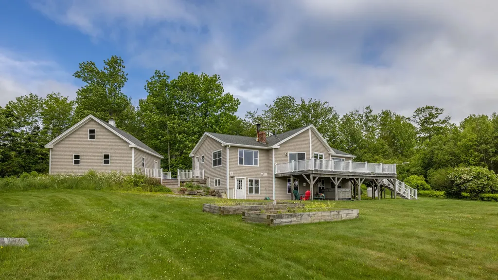 104 Upper Bluff Road Northport ME 04849
