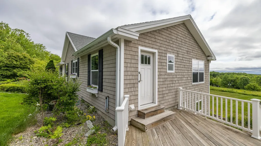 104 Upper Bluff Road Northport ME 04849