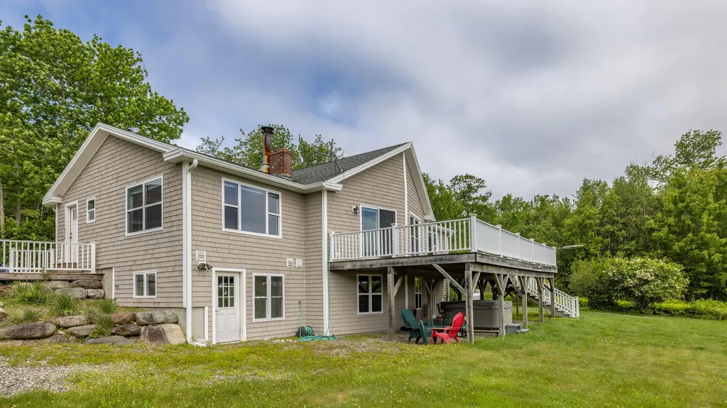 104 Upper Bluff Road Northport ME 04849