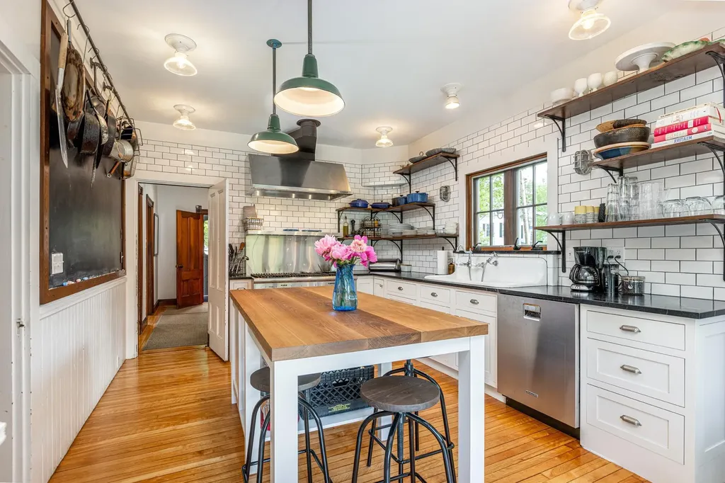 92 William Street Portland ME 04103