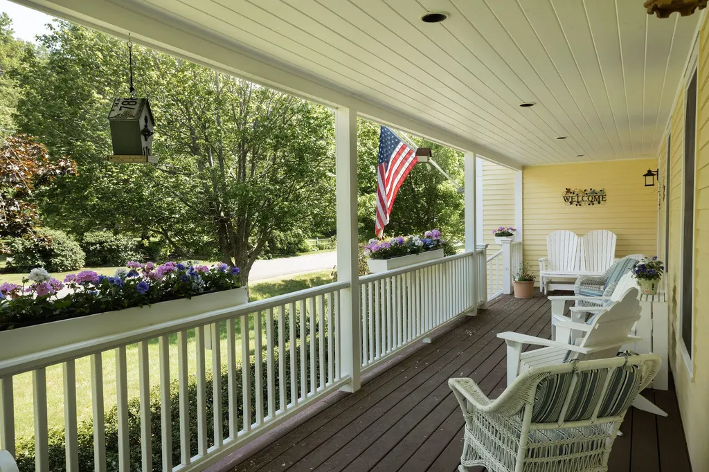 35 Mallard Drive York ME 03909