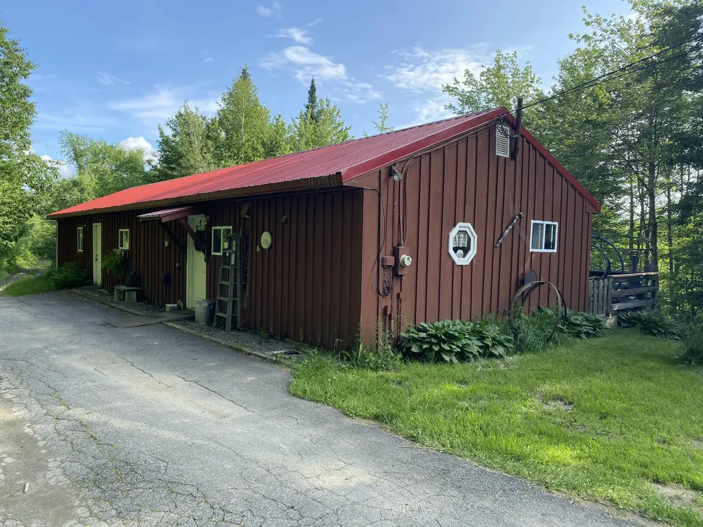 170 River Road Detroit ME 04929