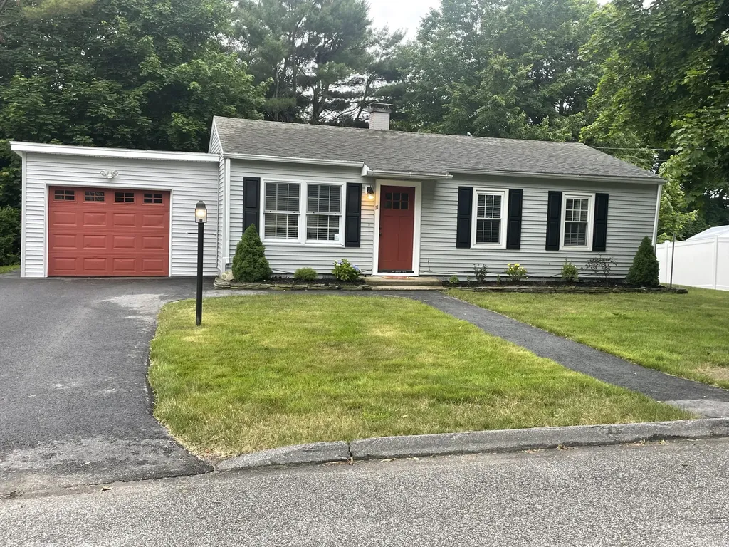 11 Beech Street Auburn ME 04210