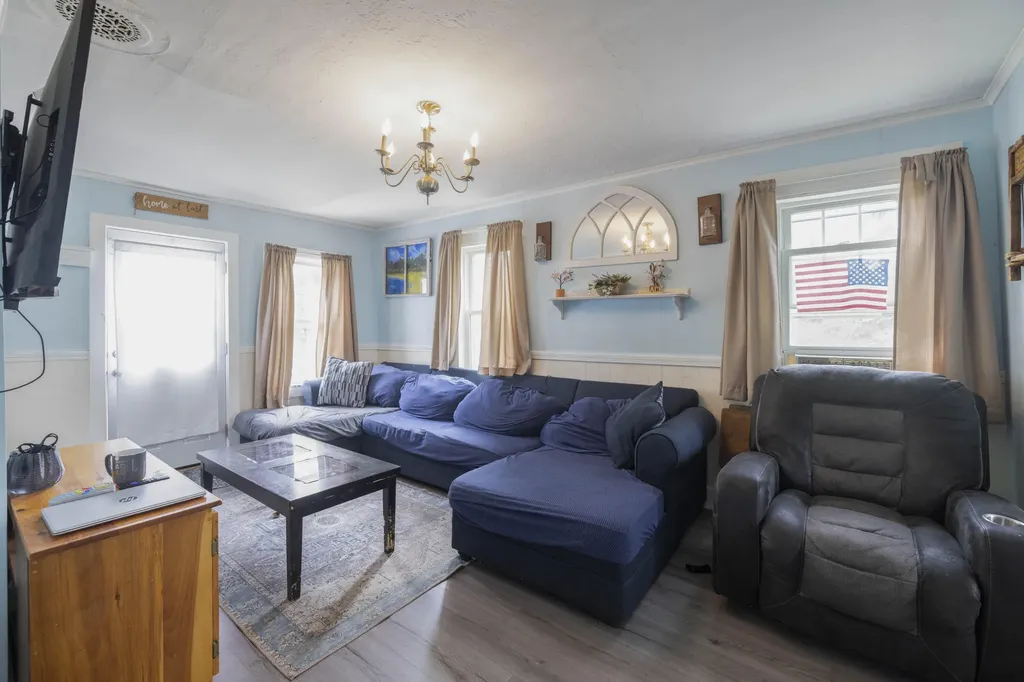 58 S Monmouth Road Monmouth ME 04259