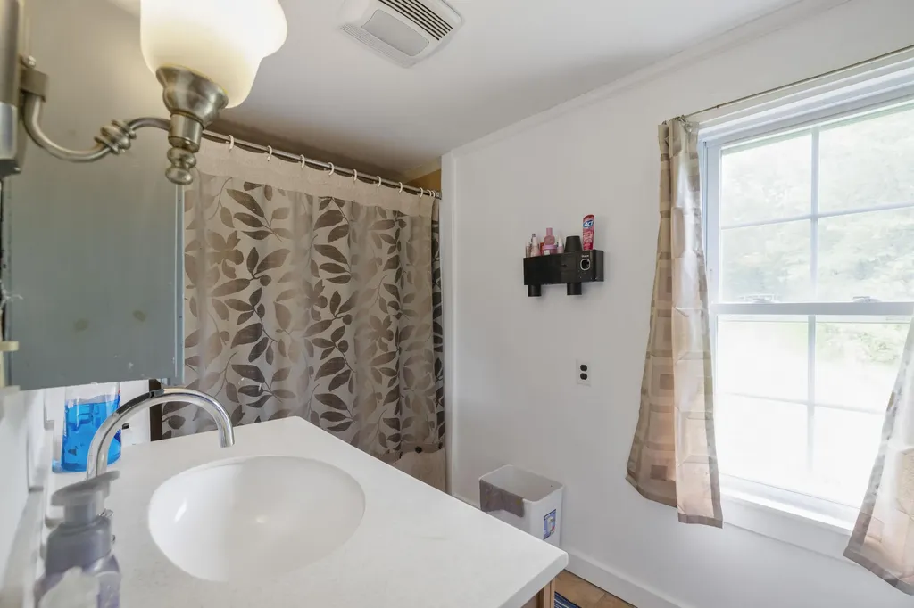 58 S Monmouth Road Monmouth ME 04259