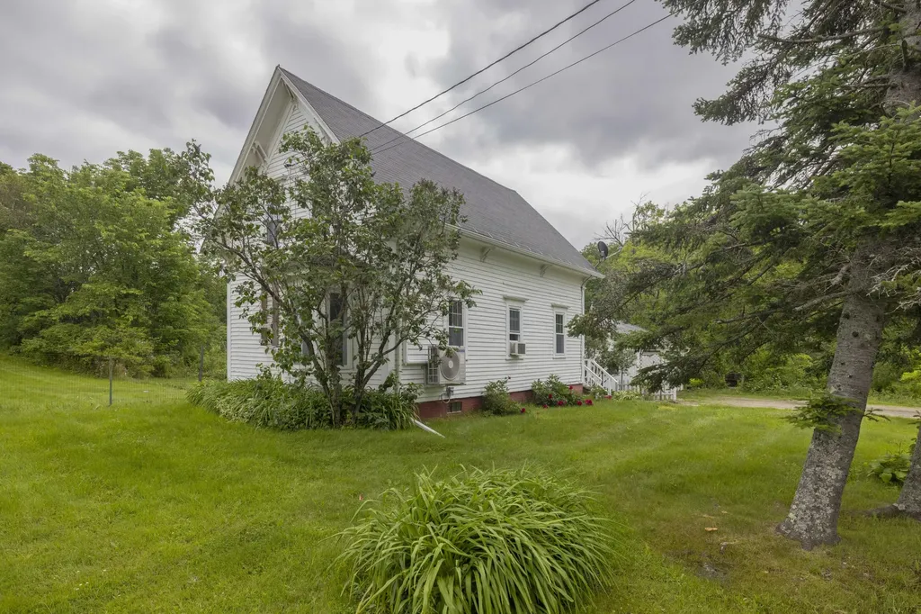 58 S Monmouth Road Monmouth ME 04259