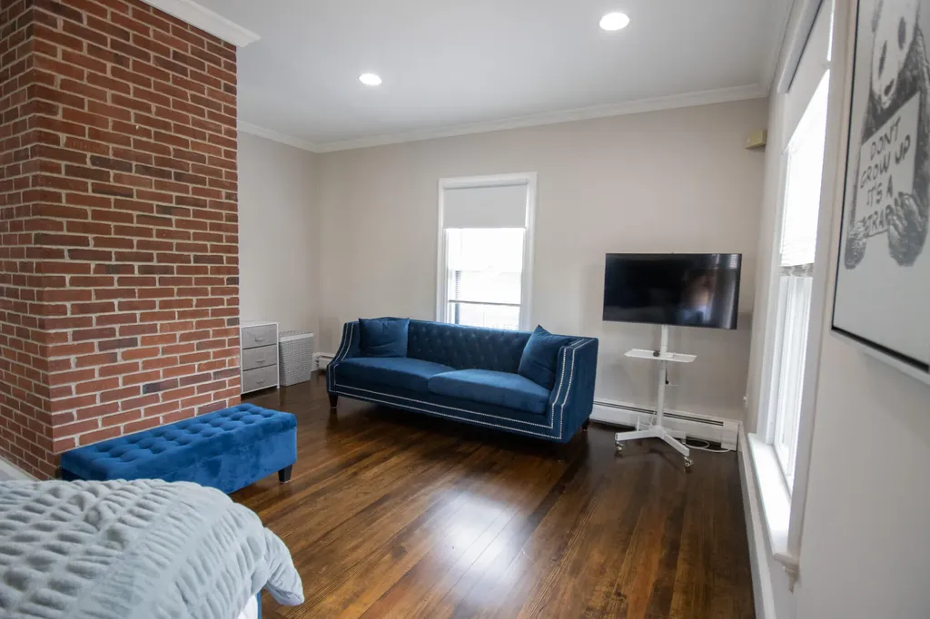 75 West Broadway Bangor ME 04401