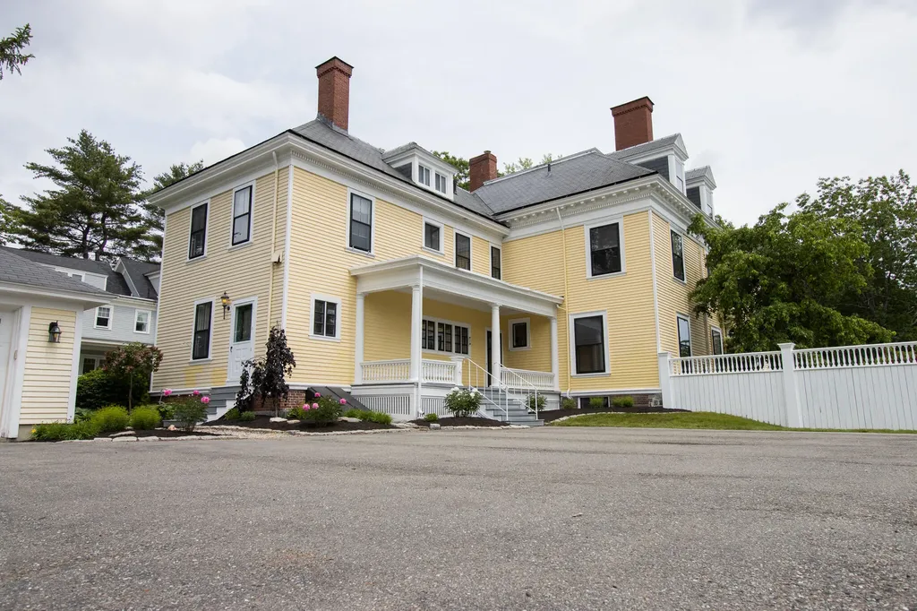75 West Broadway Bangor ME 04401