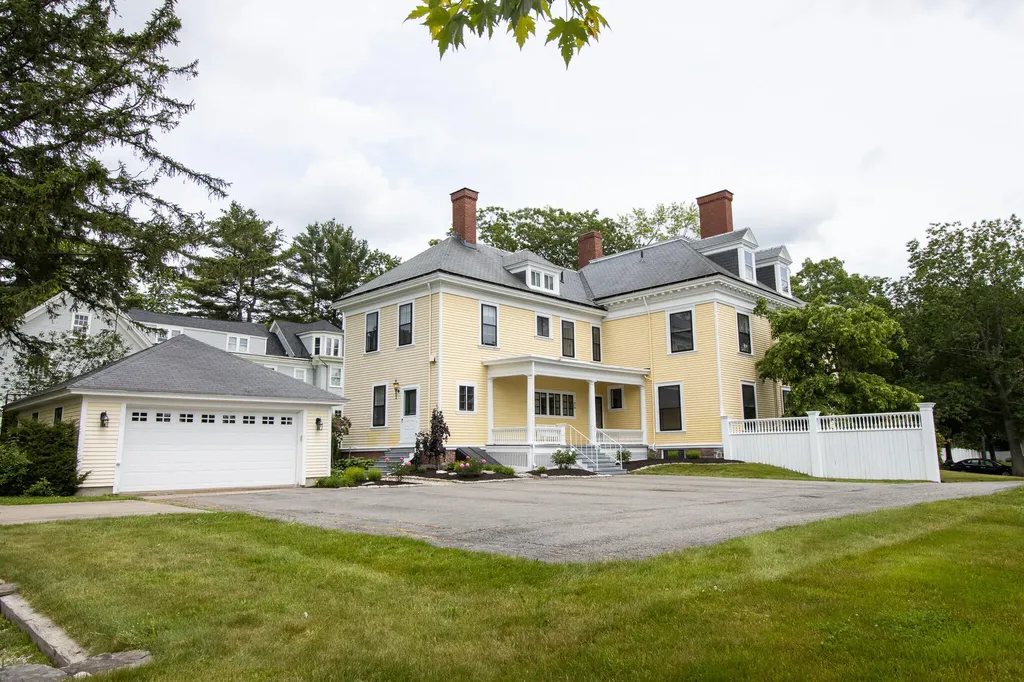 75 West Broadway Bangor ME 04401