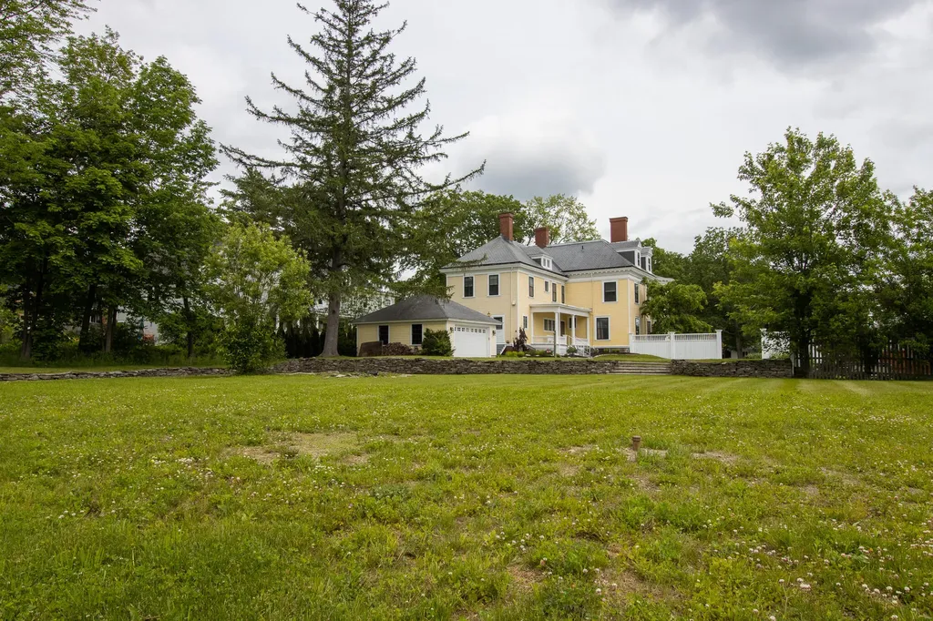 75 West Broadway Bangor ME 04401