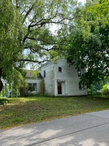 83 Gleason Street Thomaston ME 04861