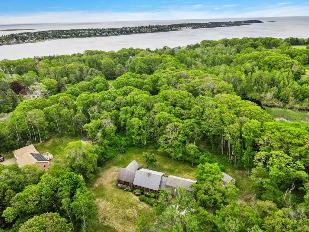 30 Stover's Point Road Harpswell ME 04079