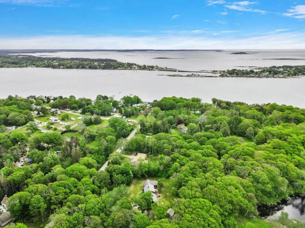30 Stover's Point Road Harpswell ME 04079