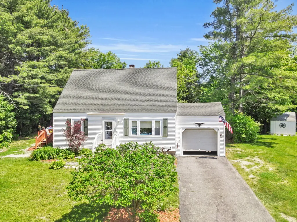 5 Brentwood Road Augusta ME 04330