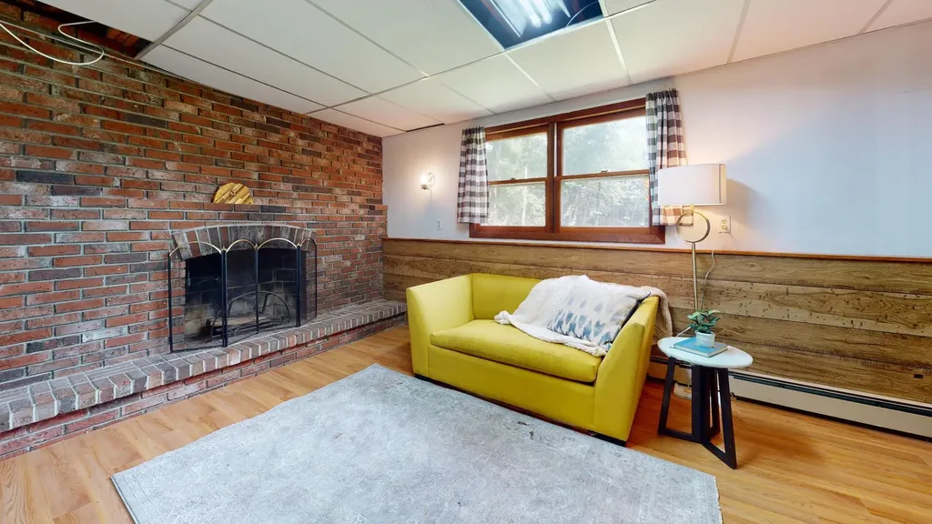 32 Merrymeeting Drive Topsham ME 04086