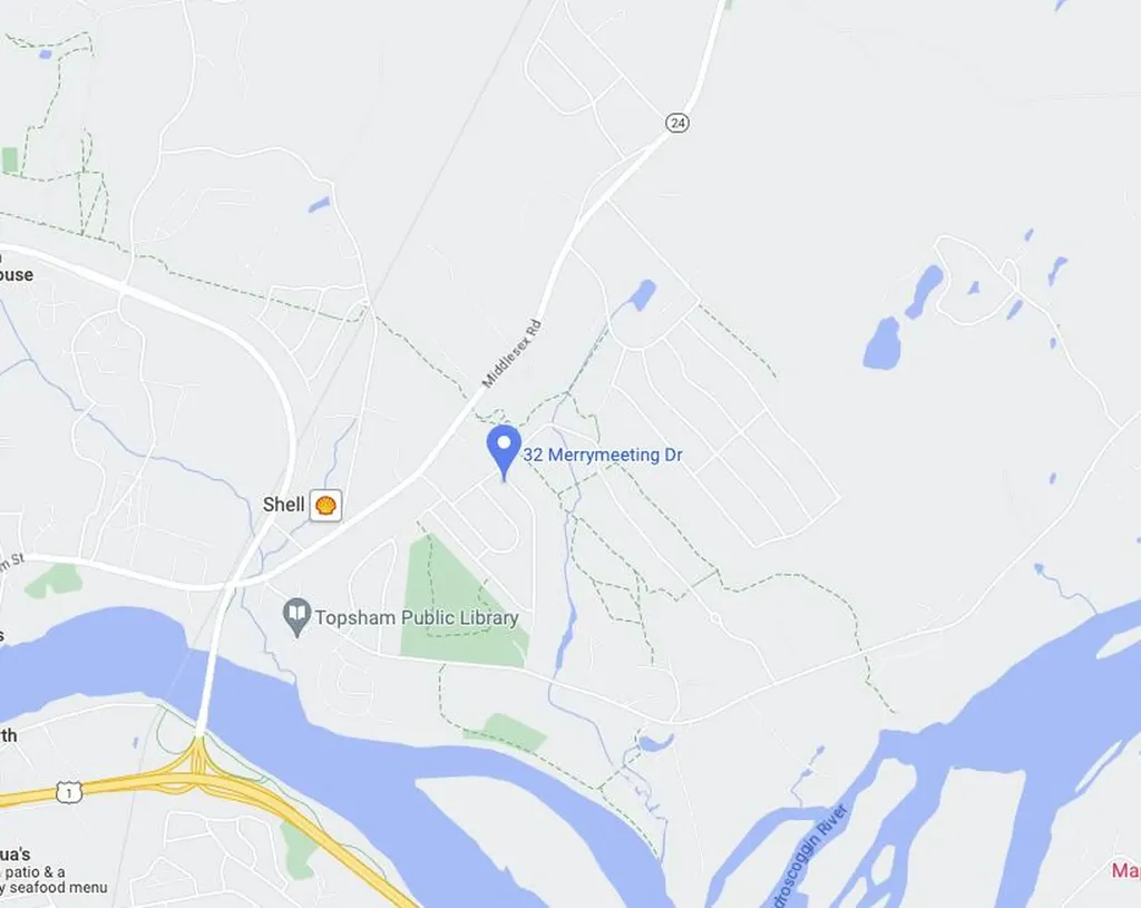 32 Merrymeeting Drive Topsham ME 04086