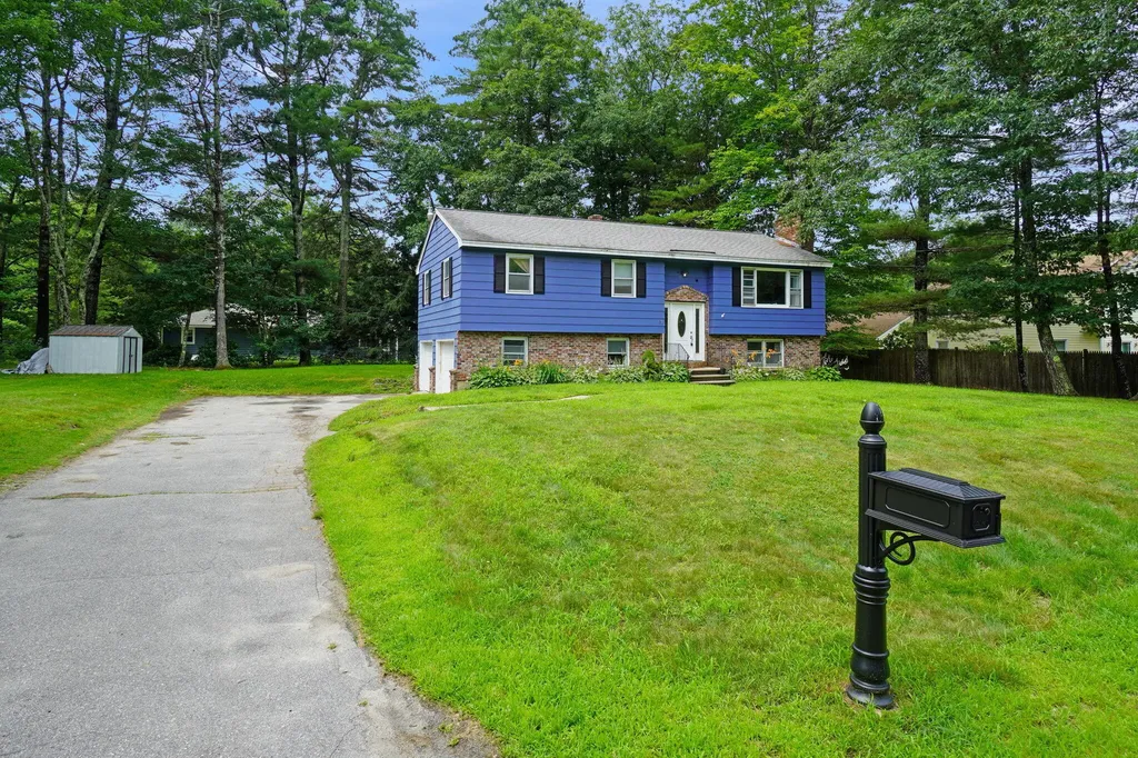 32 Merrymeeting Drive Topsham ME 04086