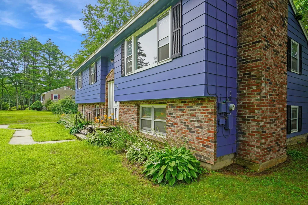 32 Merrymeeting Drive Topsham ME 04086
