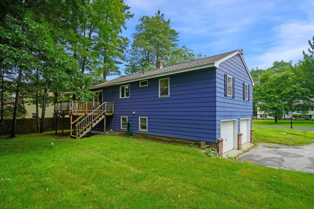 32 Merrymeeting Drive Topsham ME 04086