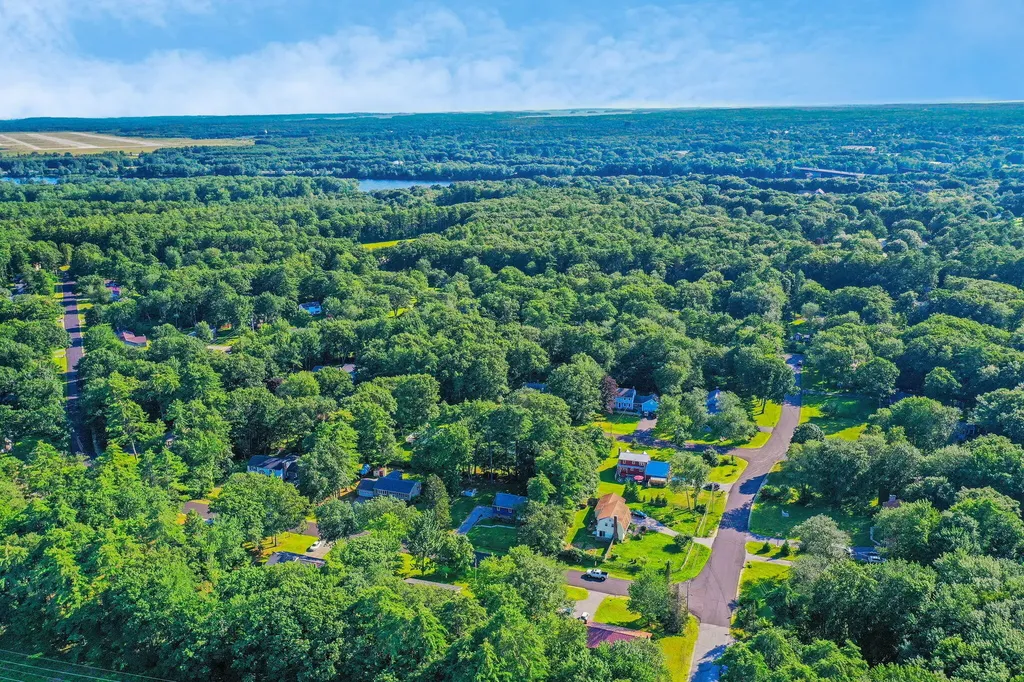 32 Merrymeeting Drive Topsham ME 04086