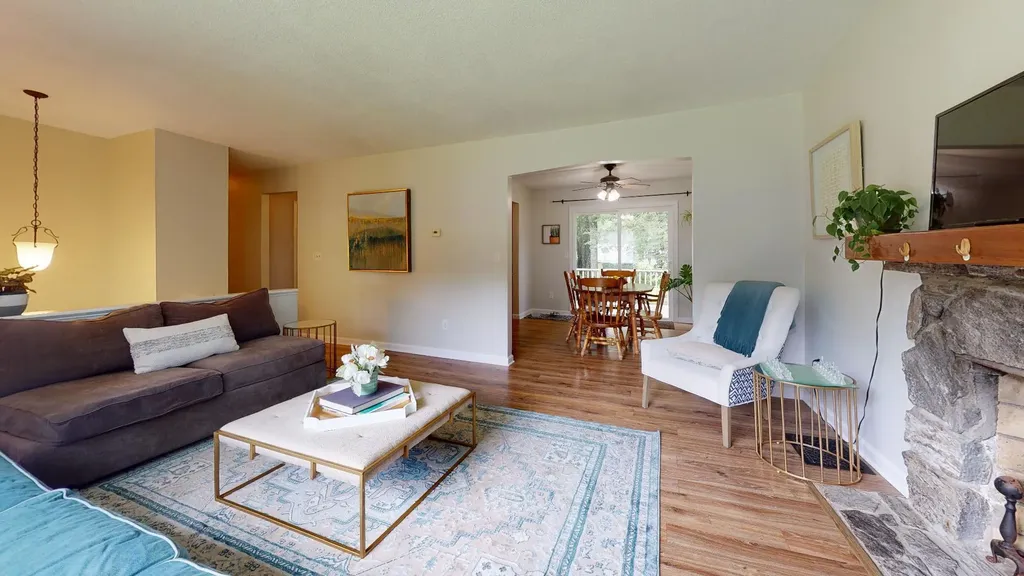 32 Merrymeeting Drive Topsham ME 04086