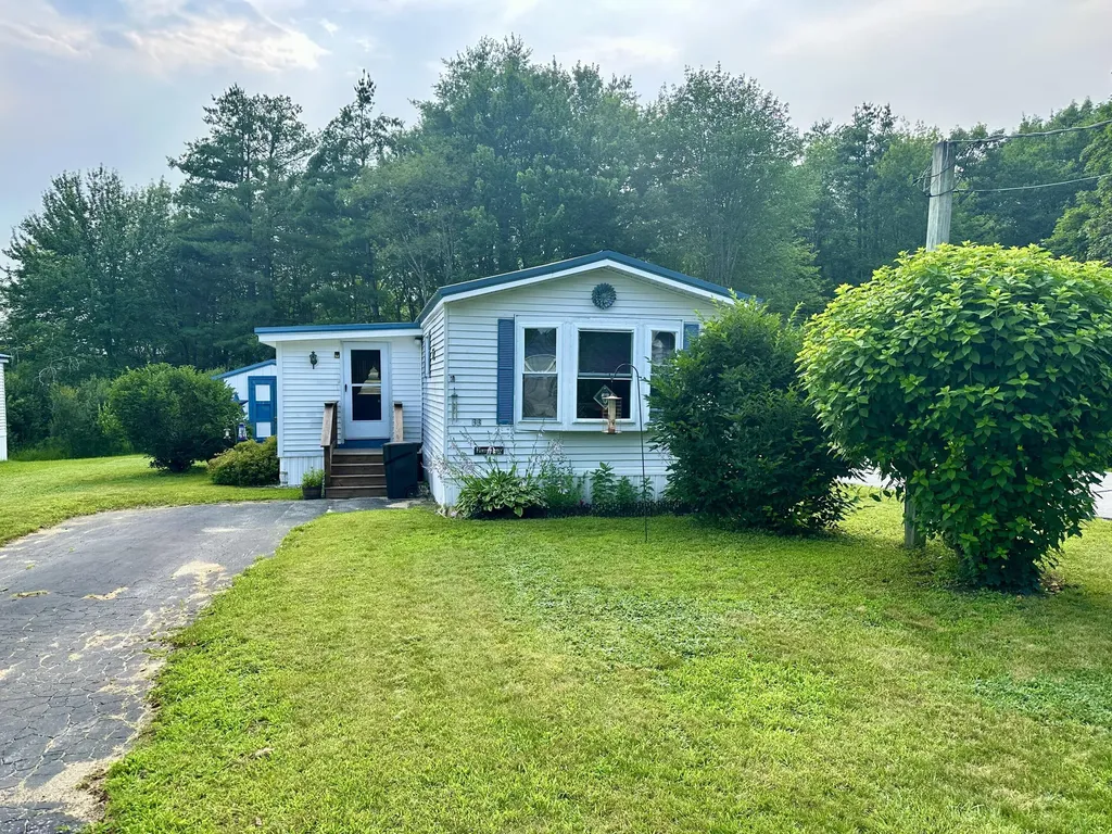 33 Patio Park Lane Gorham ME 04038