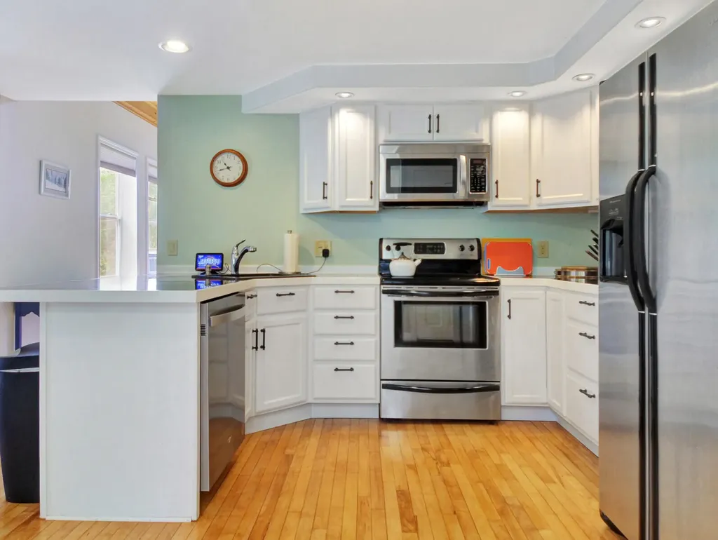 11 Summer Street South Thomaston ME 04858