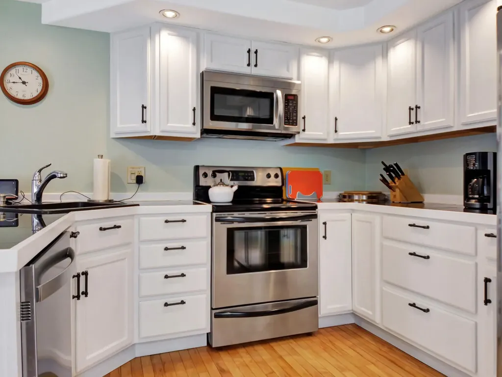 11 Summer Street South Thomaston ME 04858