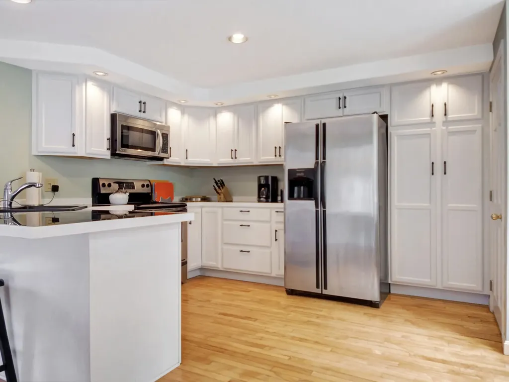 11 Summer Street South Thomaston ME 04858