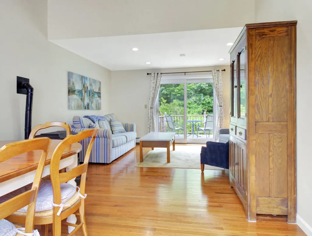 11 Summer Street South Thomaston ME 04858