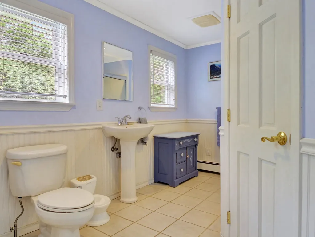 11 Summer Street South Thomaston ME 04858
