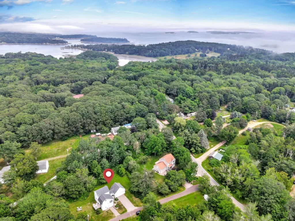 11 Summer Street South Thomaston ME 04858