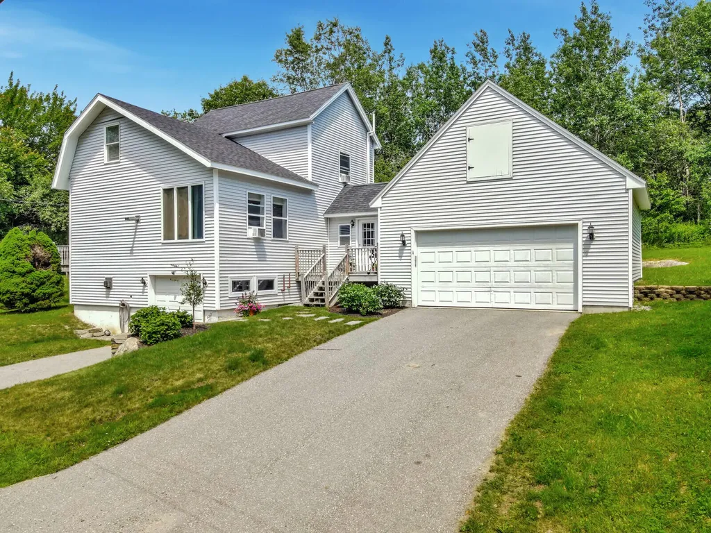 11 Summer Street South Thomaston ME 04858