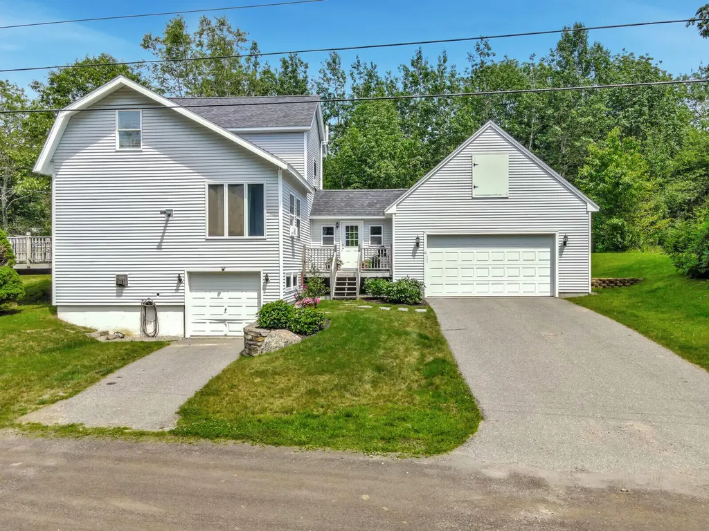 11 Summer Street South Thomaston ME 04858