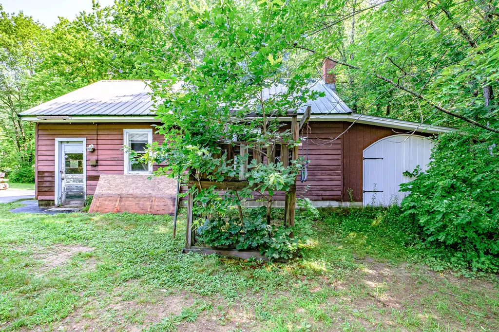 302 Roberts Ridge Road Waterboro ME 04030