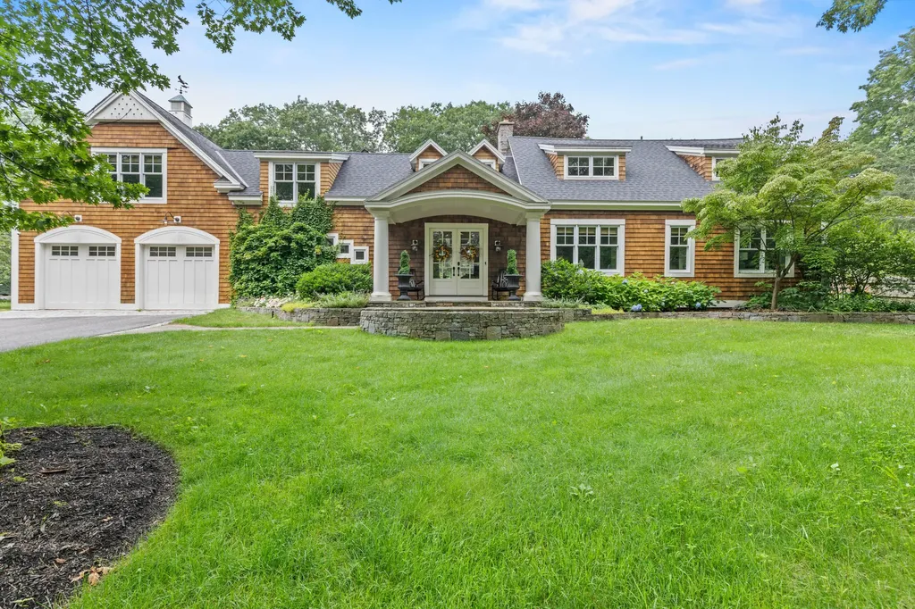 324 Foreside Road Falmouth ME 04105