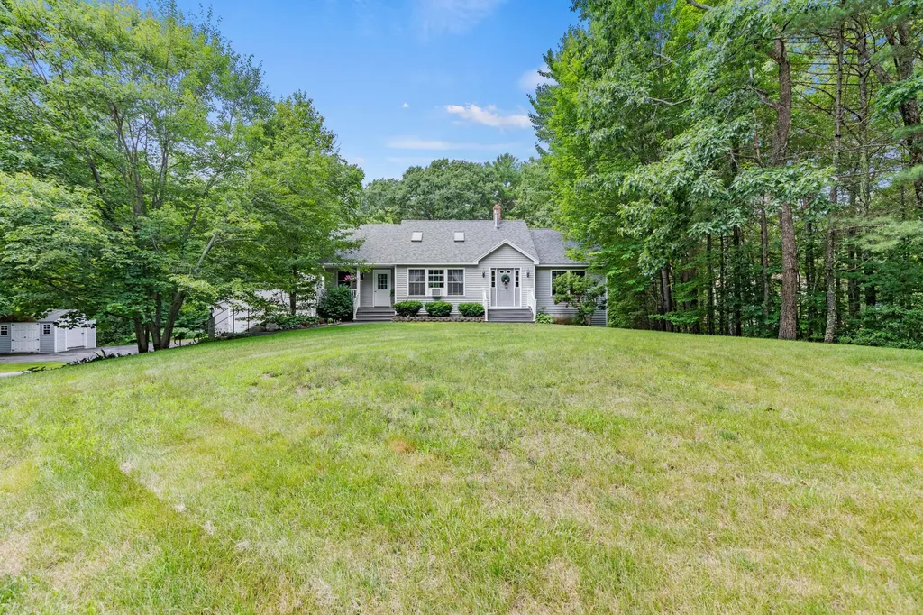 4 Ambrose Circle Gray ME 04039