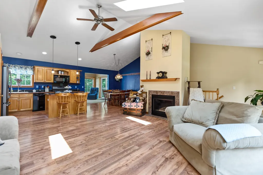 4 Ambrose Circle Gray ME 04039