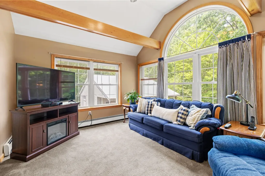 4 Ambrose Circle Gray ME 04039