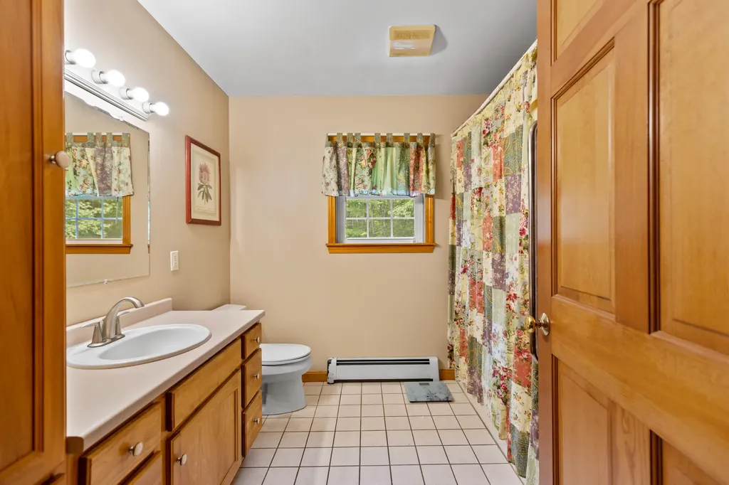 4 Ambrose Circle Gray ME 04039