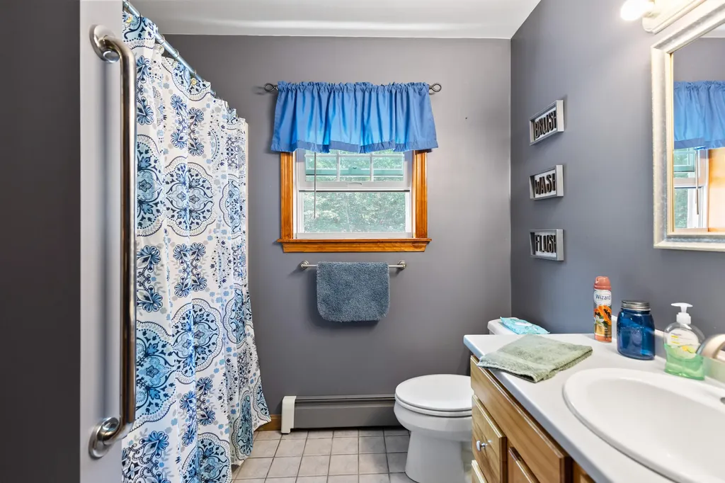 4 Ambrose Circle Gray ME 04039