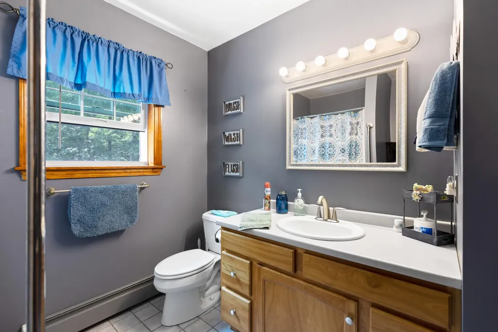 4 Ambrose Circle Gray ME 04039