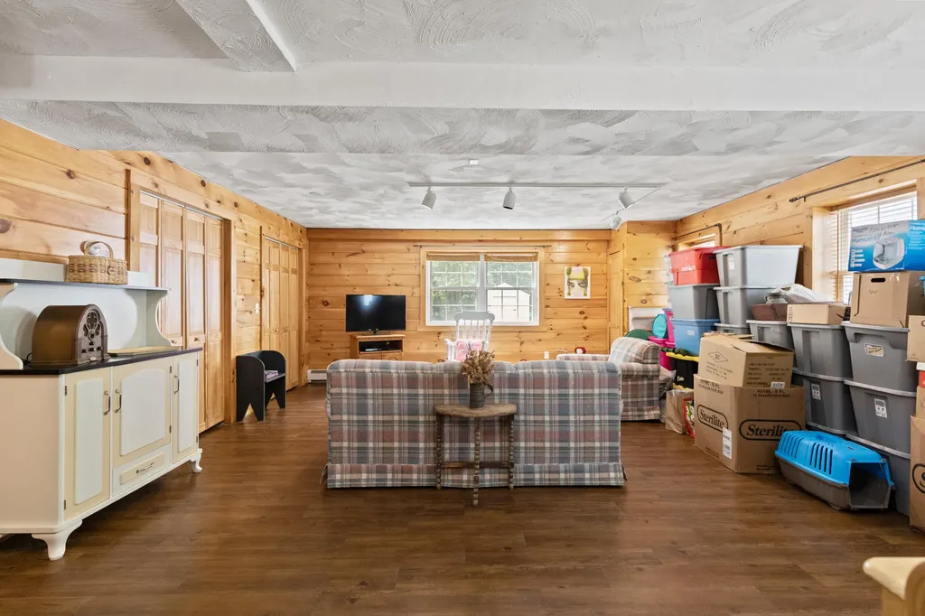 4 Ambrose Circle Gray ME 04039